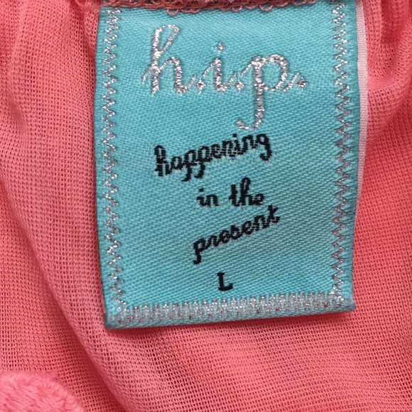 HIP flowy salmon pink top with crochet design on front. Excellent condition. L - Picture 5 of 5